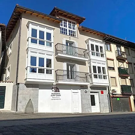 Mundaka Surf Plaza Hotel
