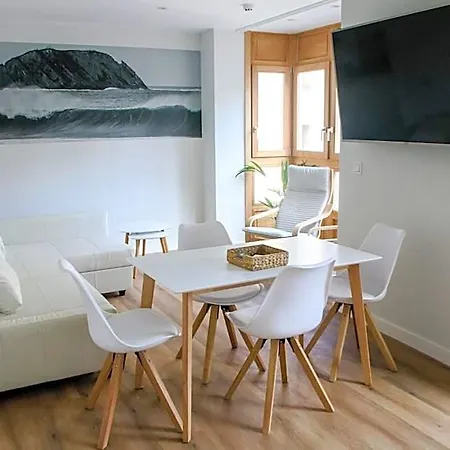 Hotel Mundaka Surf Plaza 4*